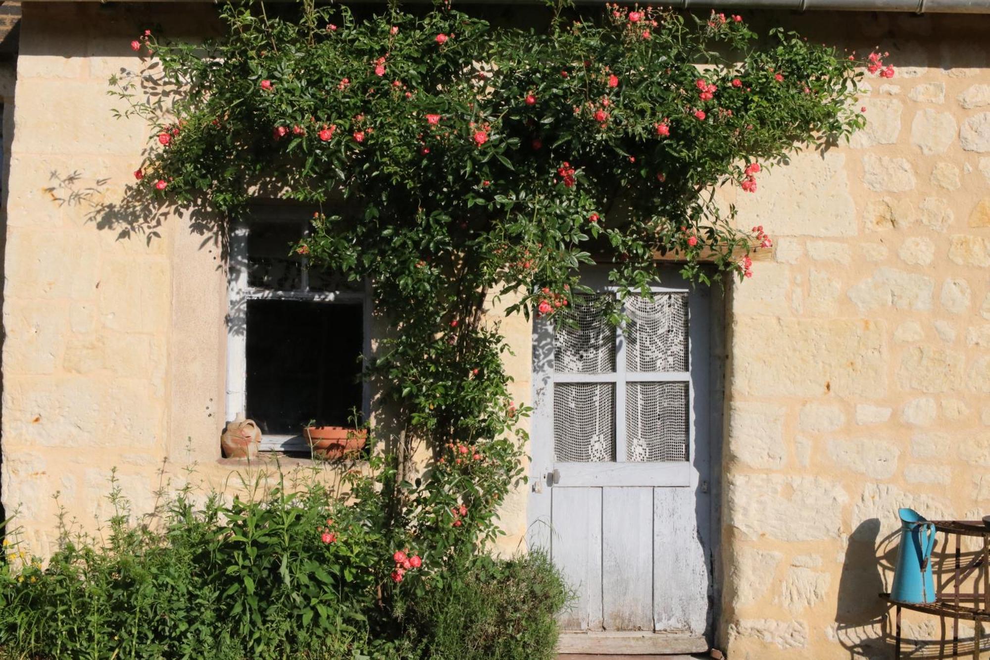 Chambres D'Hotes Du Noisillet Cinais Εξωτερικό φωτογραφία